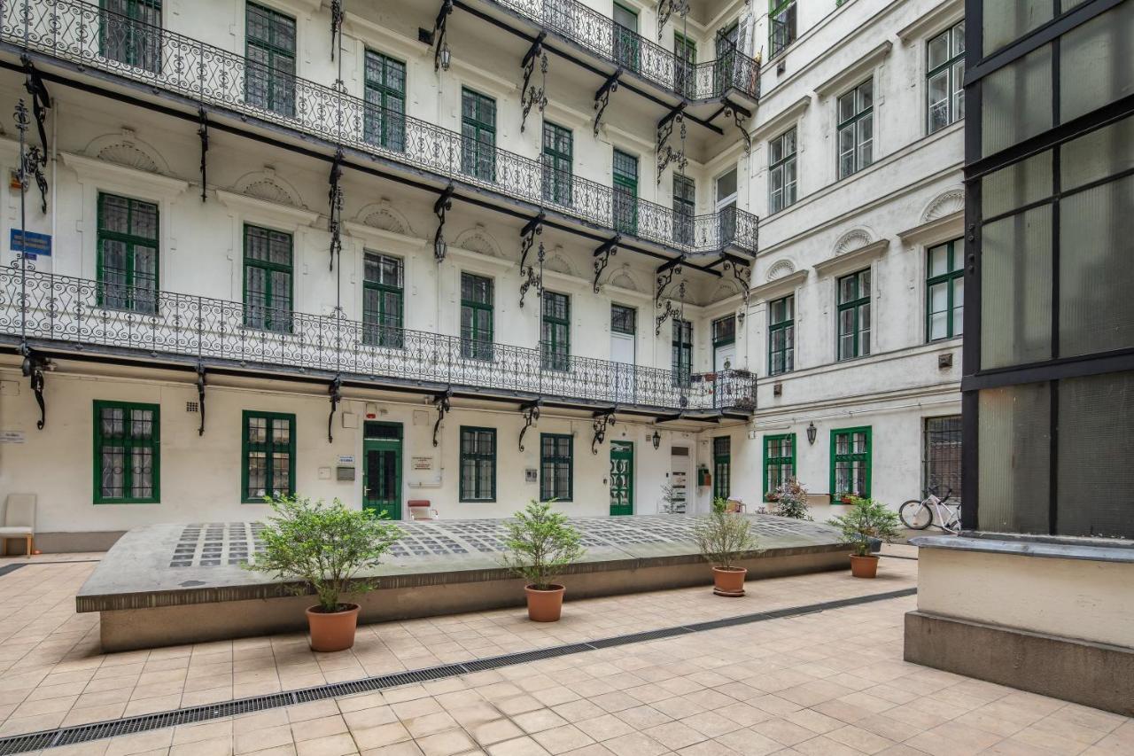 New - Central And Modern Studio Budapest Exterior foto